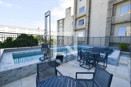 Apartamento para alugar com 26m², 1 quarto e sem vaga Apartamento para alugar com 26m², 1 quarto e sem vagaÁrea comum - Piscina