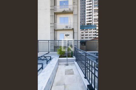 Apartamento para alugar com 26m², 1 quarto e sem vaga Apartamento para alugar com 26m², 1 quarto e sem vagaÁrea comum - Piscina