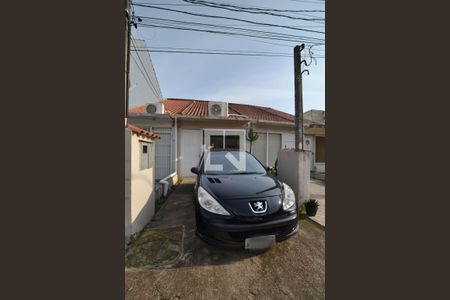 Casa à venda com 71m², 2 quartos e 1 vagaFachada