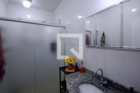Casa à venda com 200m², 4 quartos e 4 vagas Casa à venda com 200m², 4 quartos e 4 vagasBanheiro 2
