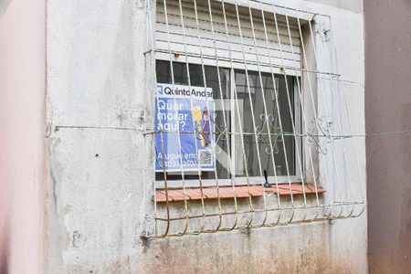 Apartamento para alugar com 80m², 3 quartos e 2 vagasPlaquinha instalada na janela da sala