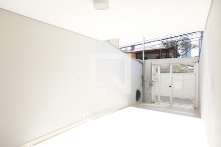 Casa à venda com 120m², 2 quartos e 2 vagasGaragem