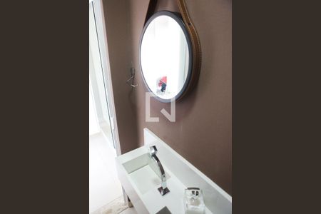 Casa à venda com 120m², 2 quartos e 2 vagasLavabo