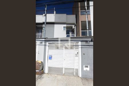 Casa à venda com 120m², 2 quartos e 2 vagasFachada