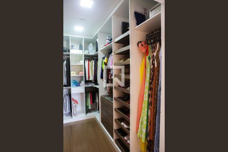 Casa à venda com 120m², 2 quartos e 2 vagasCloset da suíte 1