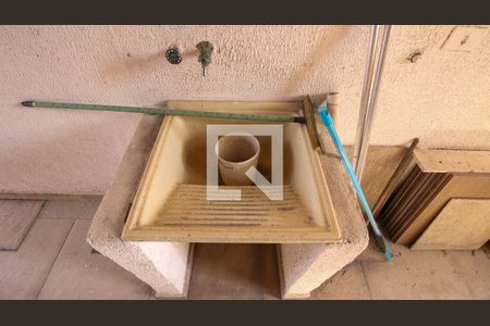 Casa à venda com 250m², 3 quartos e 2 vagasÁrea de Serviço