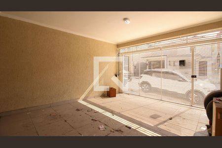 Casa à venda com 250m², 3 quartos e 2 vagasGaragem