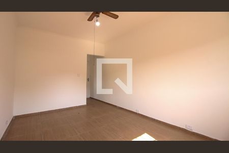 Casa à venda com 250m², 3 quartos e 2 vagasSuíte 