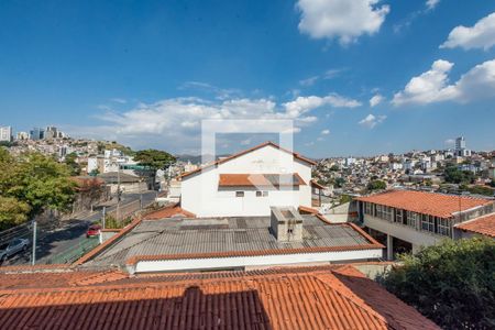 Quarto 1 de apartamento para alugar com 2 quartos, 74m² em Nova Granada, Belo Horizonte