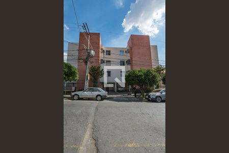 Apartamento para alugar com 74m², 2 quartos e 1 vaga Apartamento para alugar com 74m², 2 quartos e 1 vagaFachada