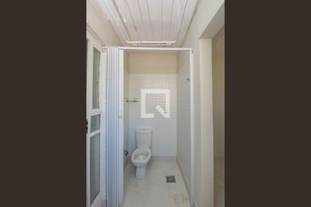 Apartamento para alugar com 74m², 2 quartos e 1 vaga Apartamento para alugar com 74m², 2 quartos e 1 vagaBanheiro de serviço