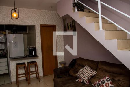 Sala de casa de condomínio à venda com 3 quartos, 72m² em Quintino Bocaiuva, Rio de Janeiro