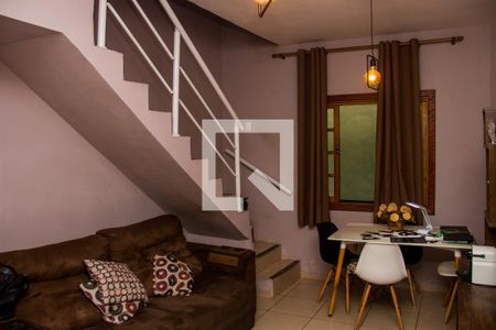Sala de casa de condomínio à venda com 3 quartos, 72m² em Quintino Bocaiuva, Rio de Janeiro