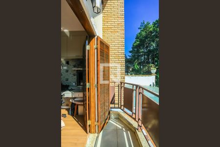 Casa à venda com 131m², 3 quartos e 3 vagas Casa à venda com 131m², 3 quartos e 3 vagasSuíte - Varanda