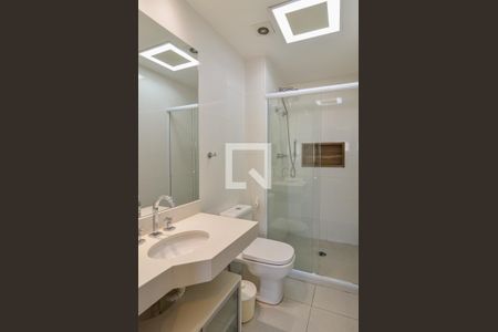 Apartamento à venda com 74m², 2 quartos e 2 vagasBanheiro da Suíte