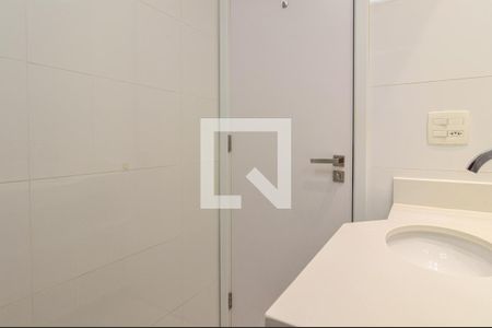 Apartamento à venda com 74m², 2 quartos e 2 vagasBanheiro da Suíte