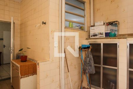 Casa à venda com 347m², 4 quartos e 2 vagas Casa à venda com 347m², 4 quartos e 2 vagasÁrea de Serviço (1º Andar)