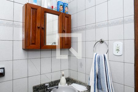 Casa à venda com 347m², 4 quartos e 2 vagas Casa à venda com 347m², 4 quartos e 2 vagasBanheiro Social (1º Andar)