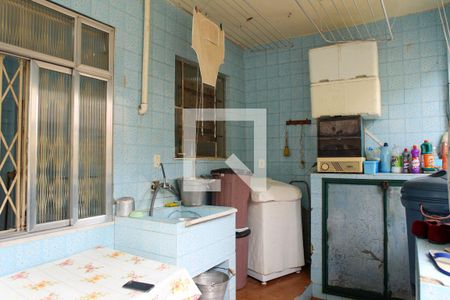 Casa à venda com 347m², 4 quartos e 2 vagas Casa à venda com 347m², 4 quartos e 2 vagasÁrea de Serviço (2º Andar)