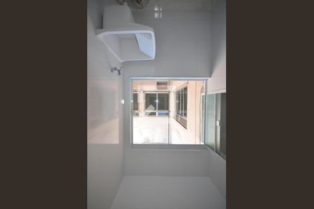 Apartamento para alugar com 70m², 2 quartos e 1 vagaÁrea de Serviço