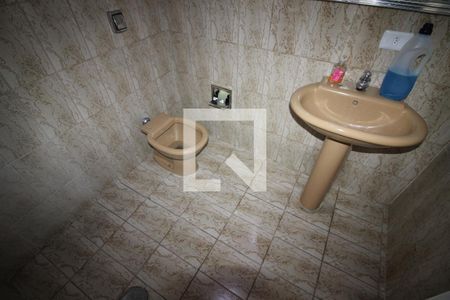 Casa para alugar com 180m², 3 quartos e 2 vagasBanheiro