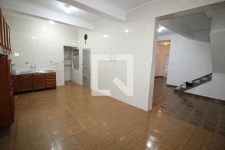 Casa para alugar com 180m², 3 quartos e 2 vagasCozinha