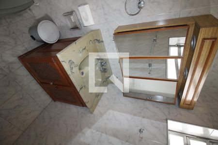 Casa para alugar com 180m², 3 quartos e 2 vagasBanheiro da Suíte