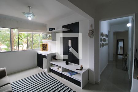 Sala de apartamento para alugar com 2 quartos, 70m² em Sitio Tapera, São Paulo