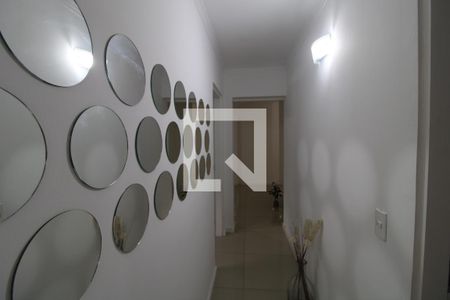 Corredor de apartamento para alugar com 2 quartos, 70m² em Sitio Tapera, São Paulo
