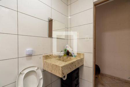 Banheiro Social de casa à venda com 3 quartos, 163m² em Jardim Adriana, Guarulhos