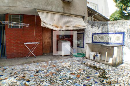 Casa à venda com 260m², 5 quartos e 3 vagas Casa à venda com 260m², 5 quartos e 3 vagasÁrea de Serviço