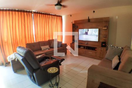 Sala de casa à venda com 5 quartos, 260m² em Centro, Niterói