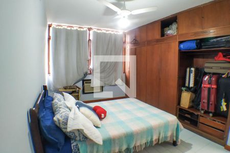 Casa à venda com 260m², 5 quartos e 3 vagas Casa à venda com 260m², 5 quartos e 3 vagasQuarto 3