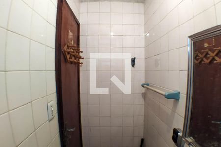 Casa à venda com 260m², 5 quartos e 3 vagas Casa à venda com 260m², 5 quartos e 3 vagasBanheiro de serviço