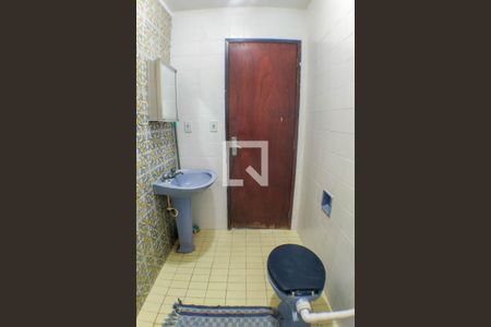 Casa à venda com 260m², 5 quartos e 3 vagas Casa à venda com 260m², 5 quartos e 3 vagasBanheiro Social 1