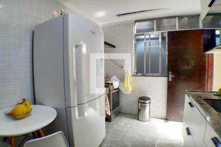 Casa à venda com 260m², 5 quartos e 3 vagas Casa à venda com 260m², 5 quartos e 3 vagasCozinha