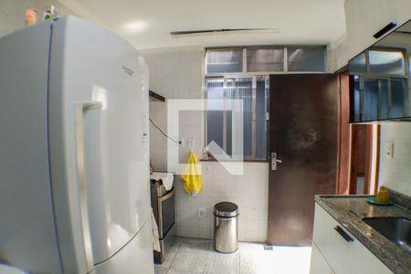 Casa à venda com 260m², 5 quartos e 3 vagas Casa à venda com 260m², 5 quartos e 3 vagasCozinha