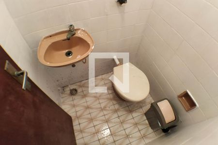 Casa à venda com 260m², 5 quartos e 3 vagas Casa à venda com 260m², 5 quartos e 3 vagasLavabo