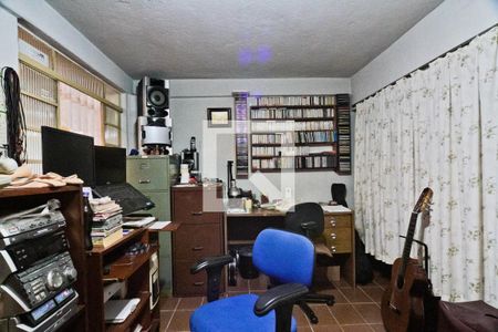 Casa à venda com 344m², 8 quartos e 1 vagaSalão - Quarto 1