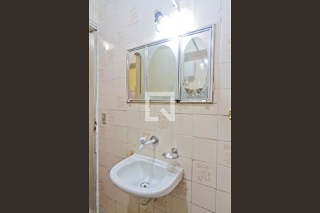 Casa à venda com 344m², 8 quartos e 1 vagaSalão - Banheiro