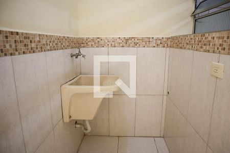 Casa para alugar com 60m², 1 quarto e 1 vagaÁrea de Serviço