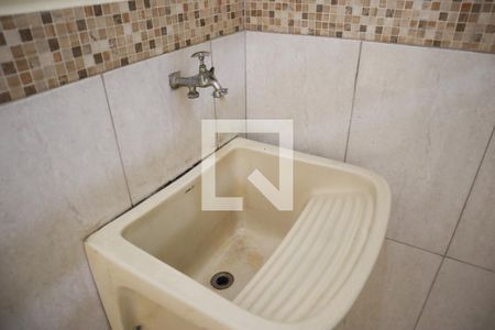 Casa para alugar com 60m², 1 quarto e 1 vagaÁrea de Serviço