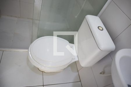 Banheiro de casa para alugar com 1 quarto, 60m² em Vila Nilo, São Paulo