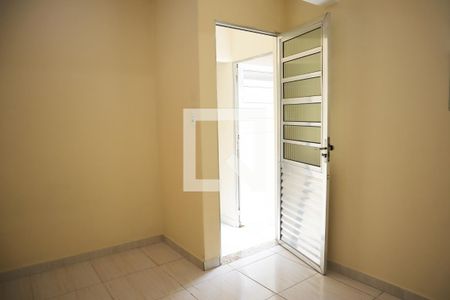 Quarto de casa para alugar com 1 quarto, 60m² em Vila Nilo, São Paulo