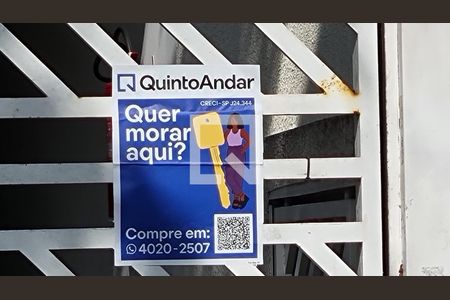 Apartamento à venda com 67m², 2 quartos e 2 vagasPlaquinha instalada no portão do imóvel