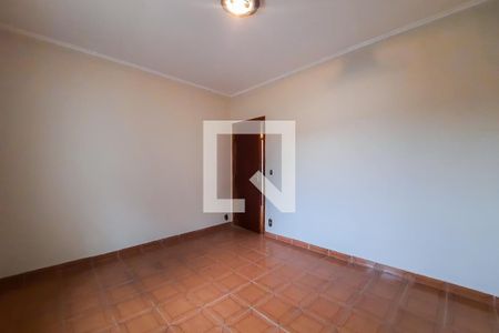 Casa à venda com 196m², 4 quartos e 3 vagas Casa à venda com 196m², 4 quartos e 3 vagasQuarto 3