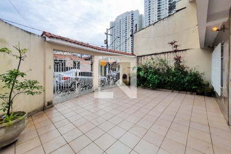 Casa à venda com 196m², 4 quartos e 3 vagas Casa à venda com 196m², 4 quartos e 3 vagasGaragem