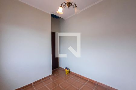 Casa à venda com 196m², 4 quartos e 3 vagas Casa à venda com 196m², 4 quartos e 3 vagasQuarto 4
