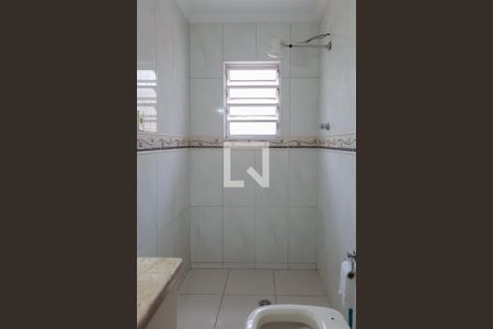 Casa à venda com 196m², 4 quartos e 3 vagas Casa à venda com 196m², 4 quartos e 3 vagasBanheiro 2