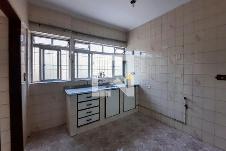 Casa à venda com 196m², 4 quartos e 3 vagas Casa à venda com 196m², 4 quartos e 3 vagasCozinha